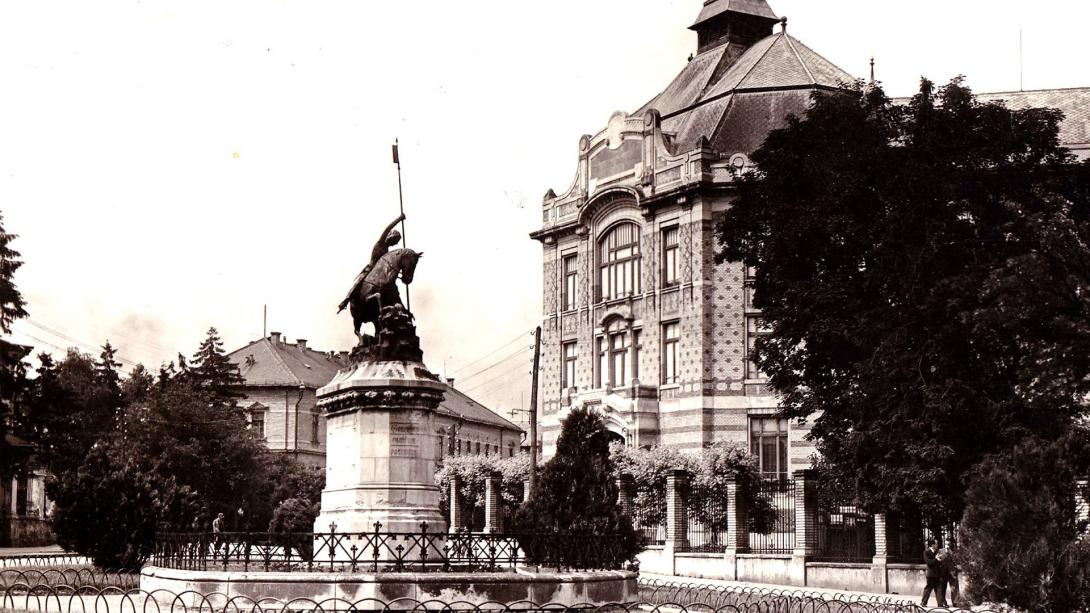 Időutazás: a kolozsvári egyetemi könyvtár arcai 1906-tól
