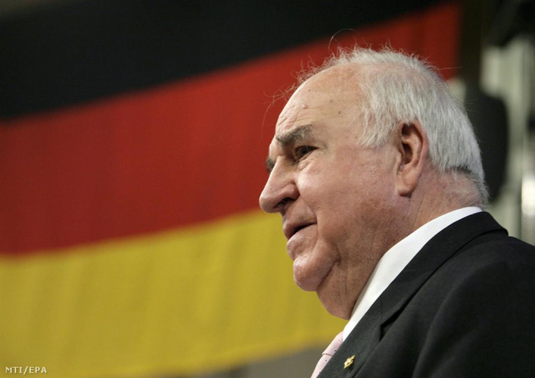 Helmut Kohl halála – Merkel: Kohl bevonult a történelembe