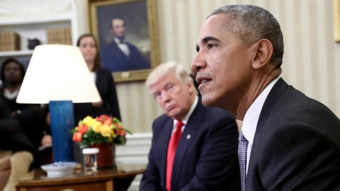 Donald Trump tétlenséggel vádolja Barack Obamát