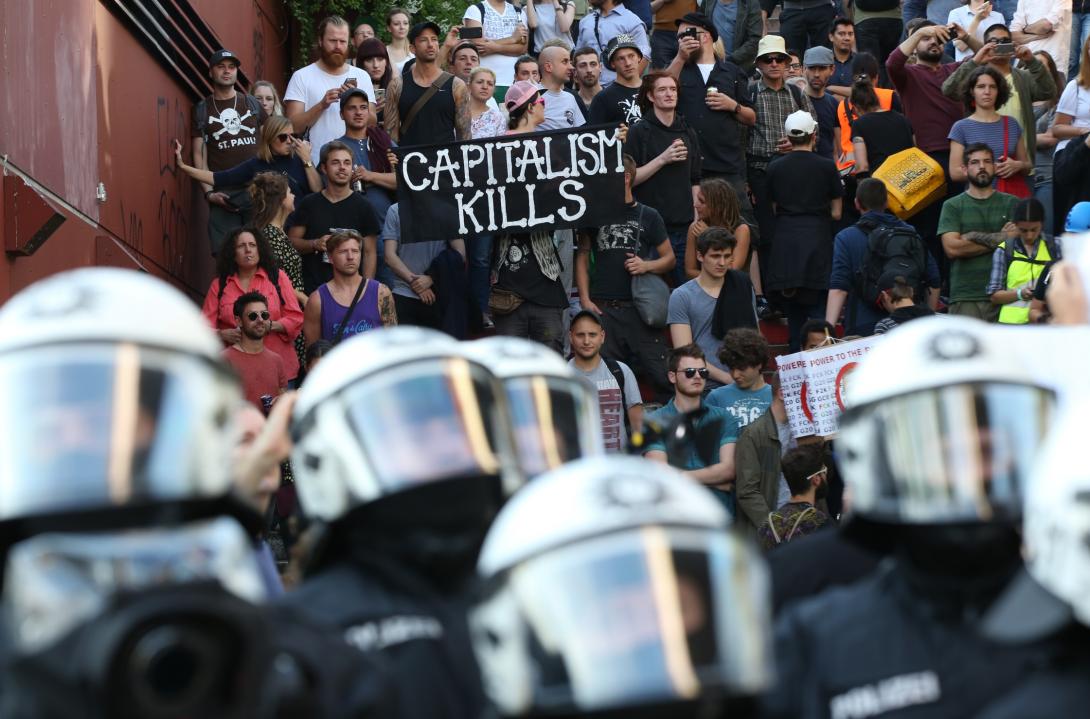 Közel ötszáz rendőr sérült meg a G20 csúcstalálkozót végigkísért zavargásokban