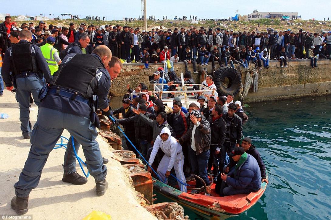Szabályzatot dolgozott ki az olasz kormány a tengeri mentést végző NGO-knak