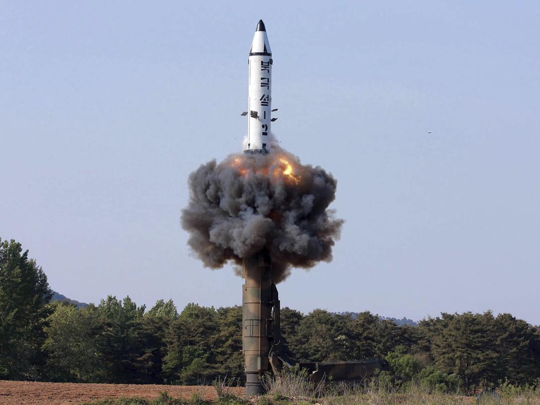Észak-Korea újabb rakétakísérlete: összehívták az ENSZ Biztonsági Tanácsát