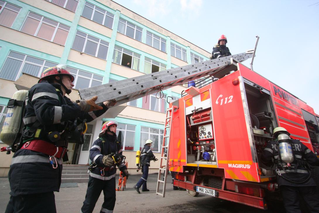 Büntethet a tűzoltóság: lejárt az engedélyek beszerzési határideje