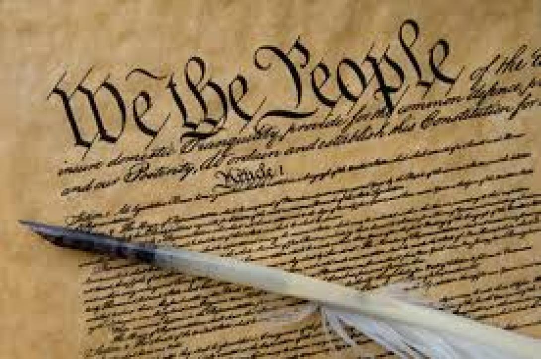 Az Alkotmány mítosza