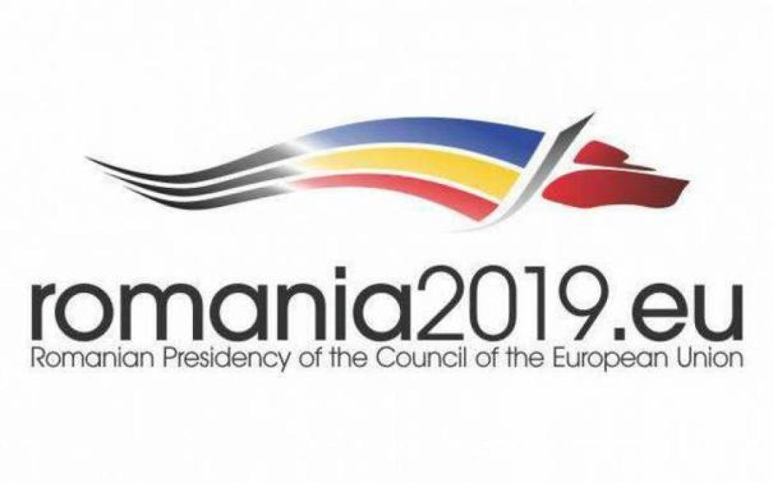 Stilizált farkas Románia  EU-tanácsi elnökségének jelképe