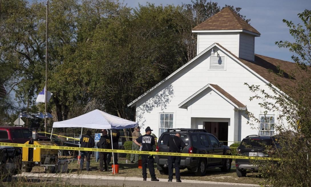Texasban lebontják a templomot, ahol a lövöldözés volt