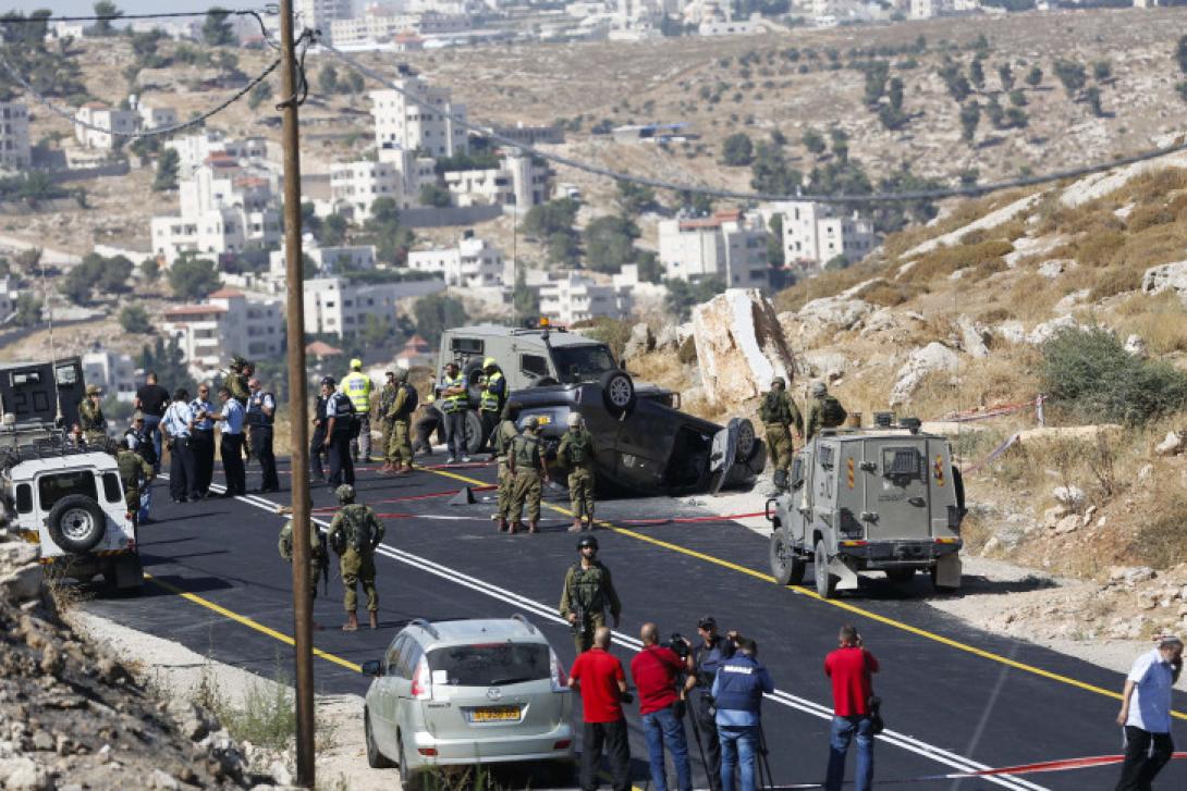 Izrael jelentős bírsággal sújtott palesztinokat egy gyilkos terrormerényletért