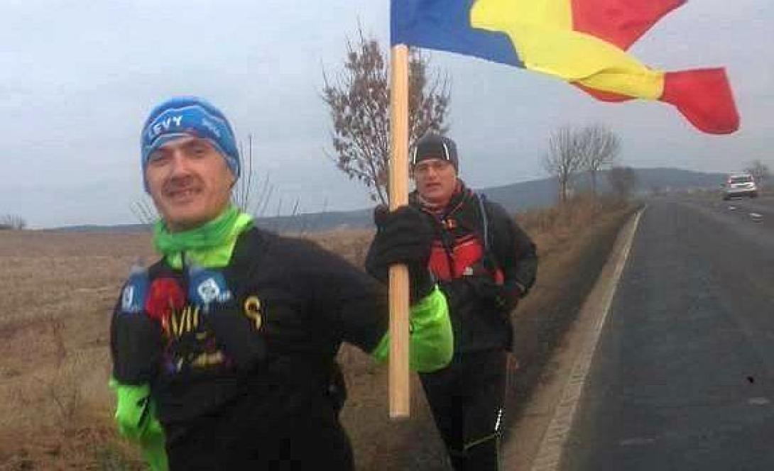 Békítő szándékkal futott a román nemzeti ünnepen Nagyenyedről Gyulafehérvárra egy magyar ultramaratonista