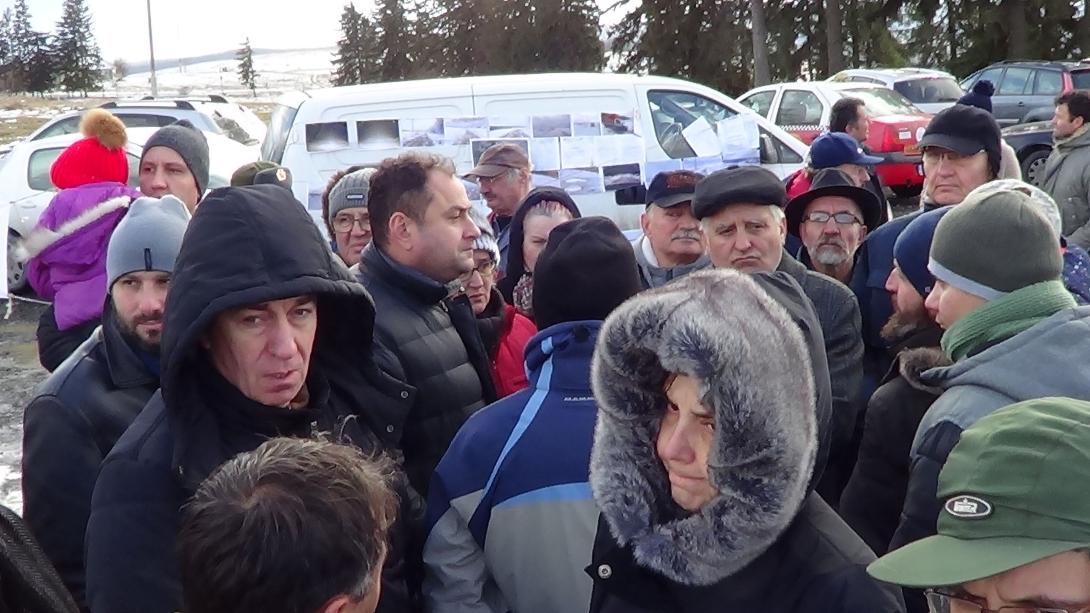 VIDEÓRIPORT - Tiltakozó akciót szerveztek a Mikesi-házak lakói. Miért elégedetlenek?