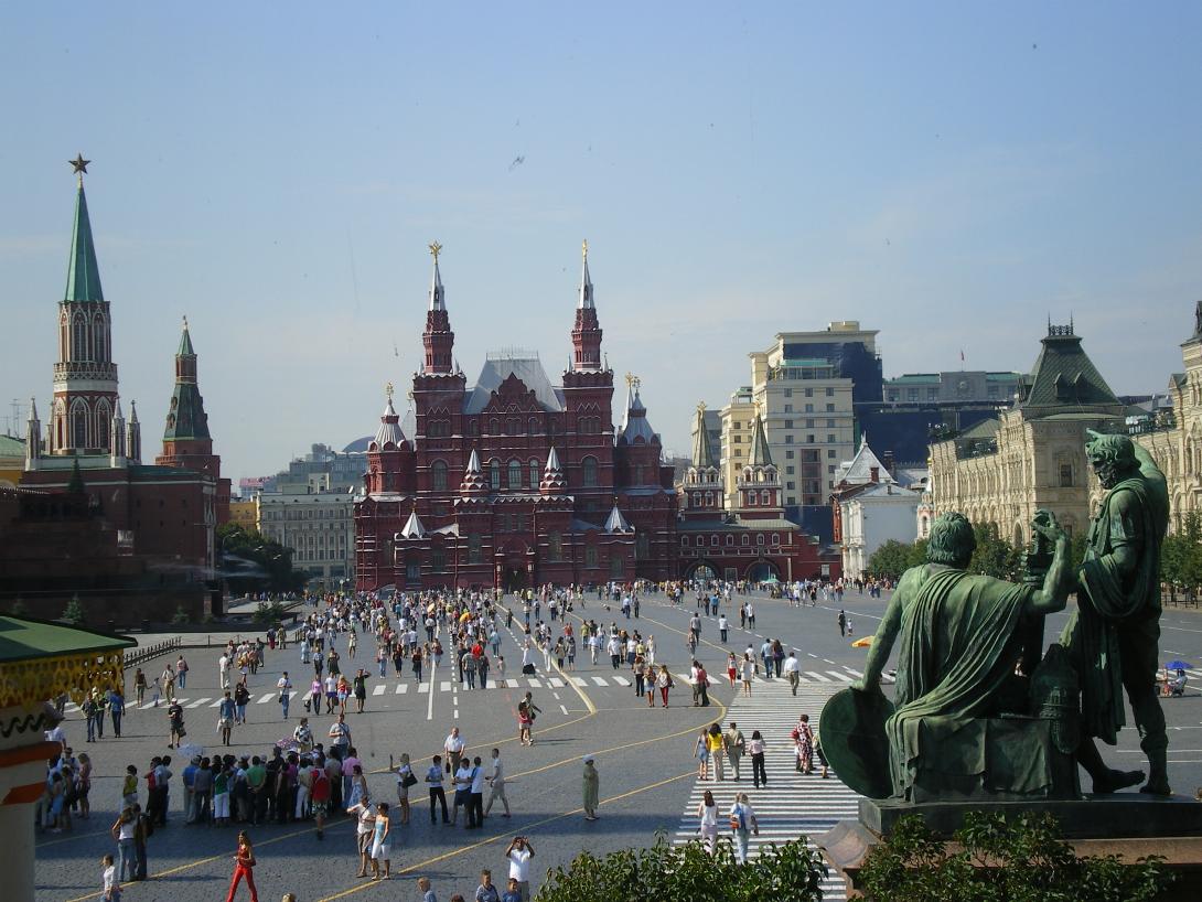 Oroszországban példátlanul sokan hisznek népük különleges történelmi szerepében