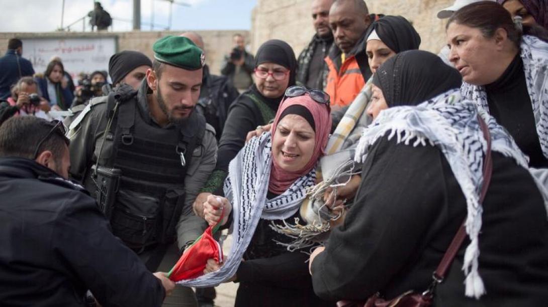 Legalább húsz palesztin megsebesült a ciszjordániai és gázai övezeti zavargásokban
