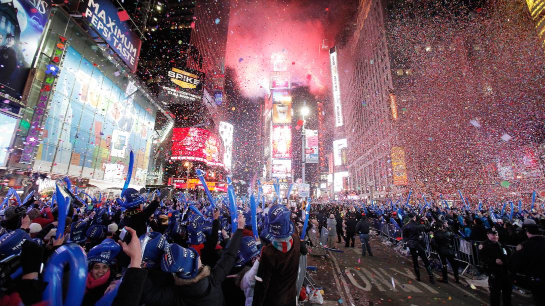 Az Egyesült Államokban utcai mulatságokkal és koncertekkel köszöntötték az új esztendőt