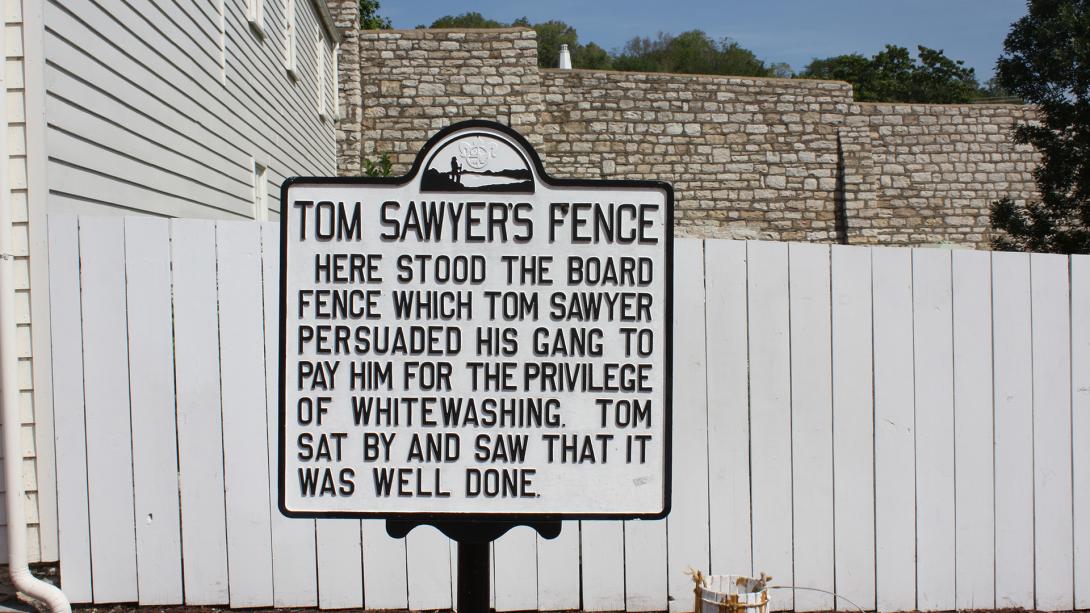 Tom Sawyer kerítése előtt