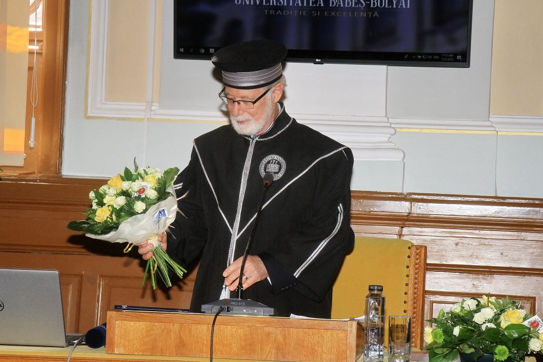 Profesor honoris causa címet adományoztak Peter Gross professzornak