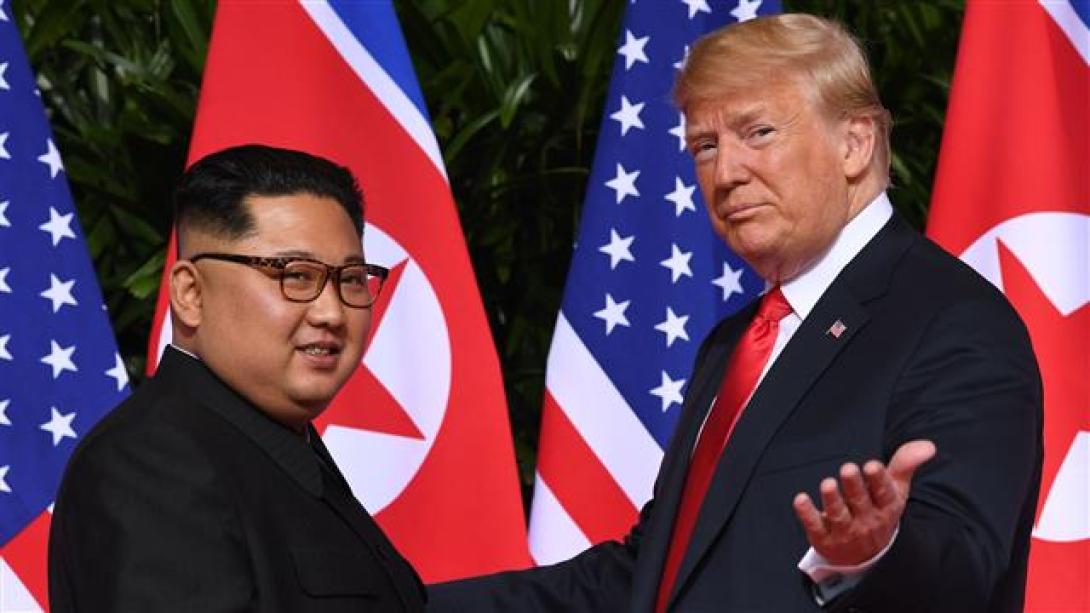 Szingapúr: Történelmi csúcstalálkozó Donald Trump és Kim Dzsongun között