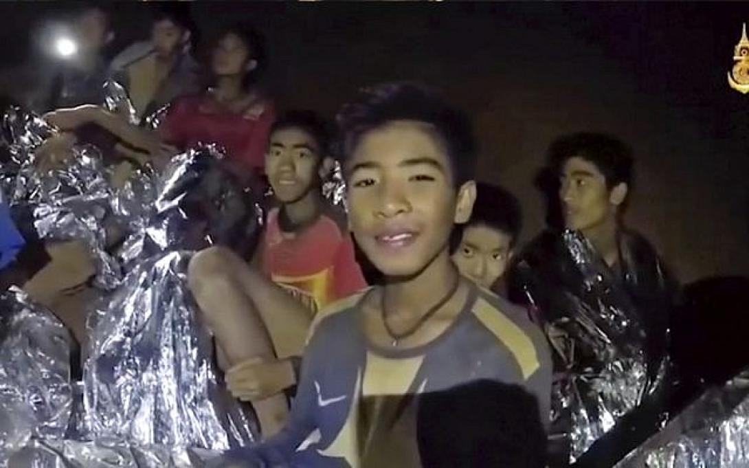 Levélben üzentek szüleiknek a barlangban rekedt thai gyerekek