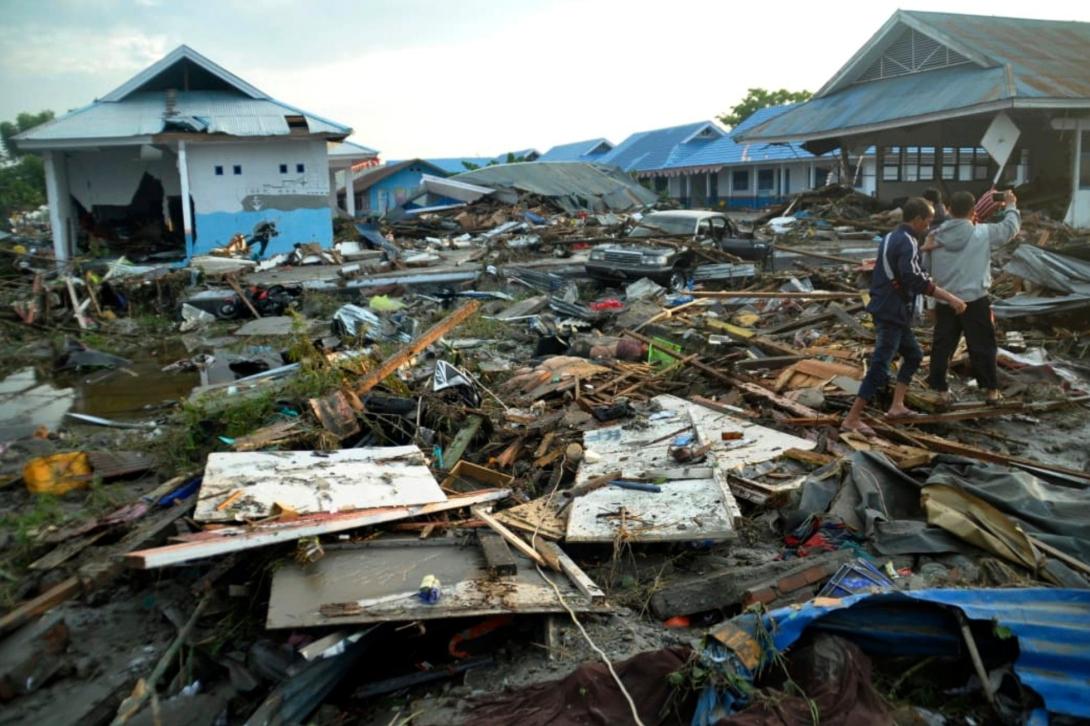 Az EU 1,5 millió euró segélyt juttat az indonéziai földrengés és szökőár sérültjeinek