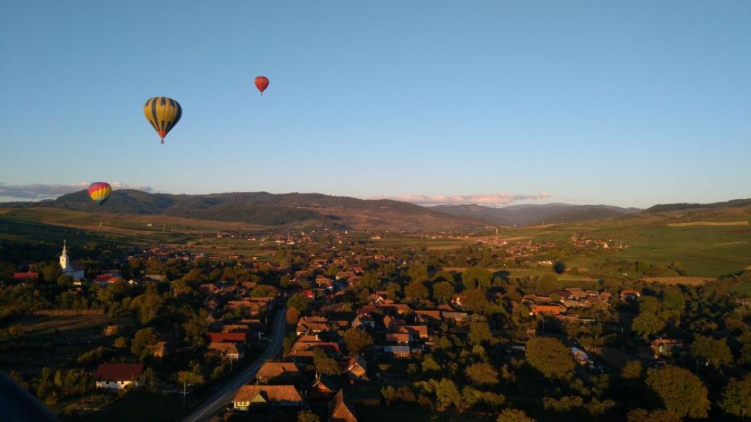 VIDEÓRIPORT - Hőlégballon parádé Vármezőn