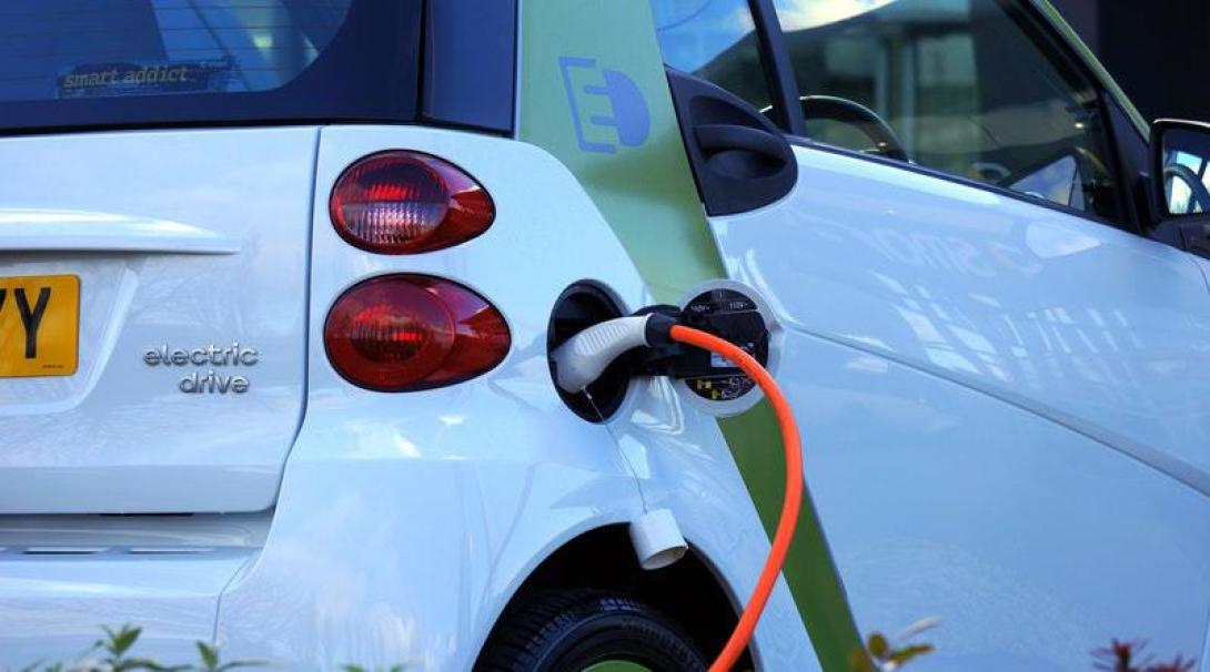 35 százalékkal csökkentenék az új autók szén-dioxid-kibocsátását