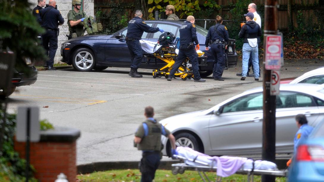 Többen meghaltak és megsebesültek egy zsinagógánál kitört lövöldözésben Pittsburghben