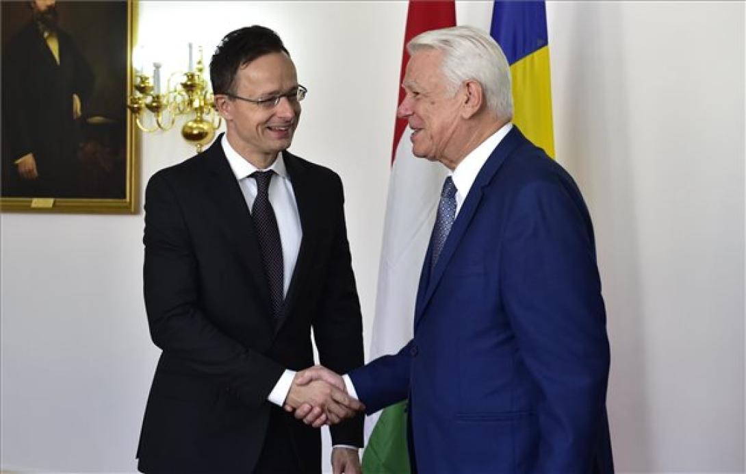 Szijjártó: Érdekünk a jó magyar-román kapcsolat