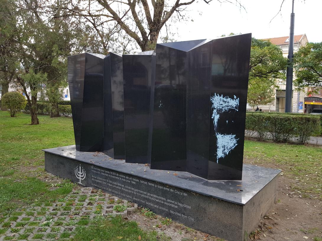 Meggyalázták a Holokauszt-emlékművet