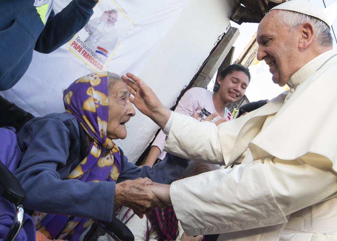 Ferenc pápa: halljuk meg a szegények kiáltását