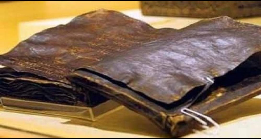 Ezerkétszáz éves bibliát koboztak el csempészektől Törökországban