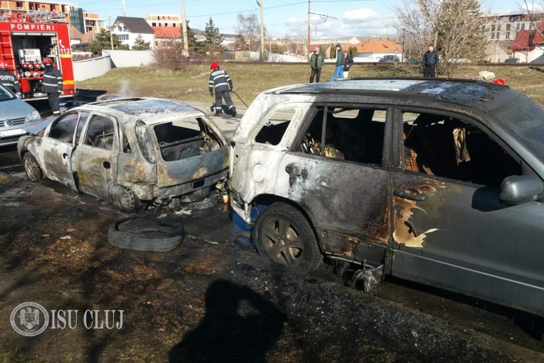 VIDEÓ - Leégett egy személygépkocsi a Răsăritului utcában (FRISSÍTVE)