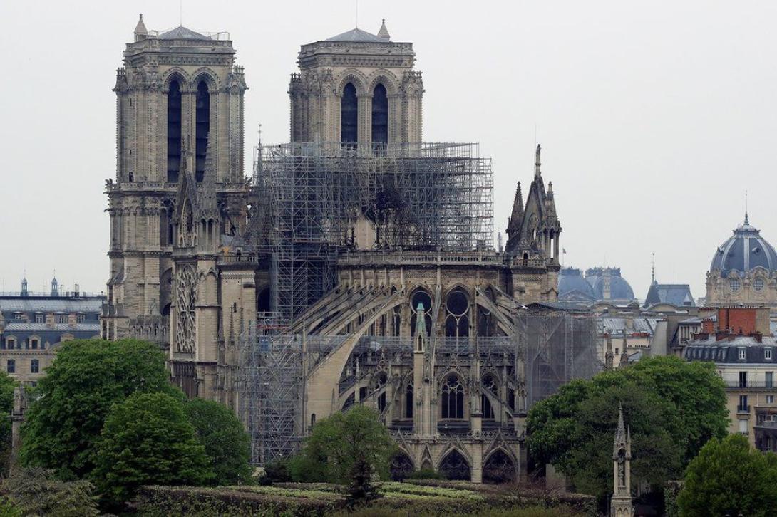 Notre-Dame – A felújításon dolgozó munkások dohányoztak