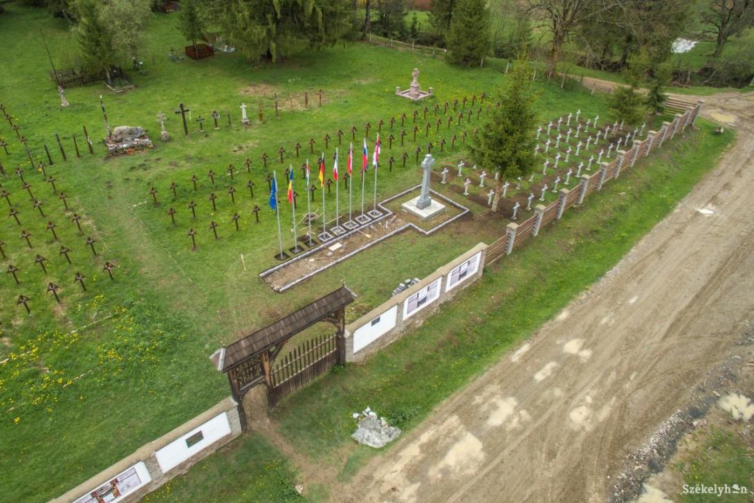 Úzvölgyi katonatemető - A védelmi tárca nem járult hozzá a sírkert átalakításához