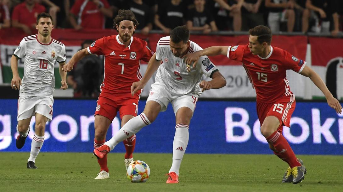 Wales elleni győzelmével megerősítette első helyét a magyar válogatott