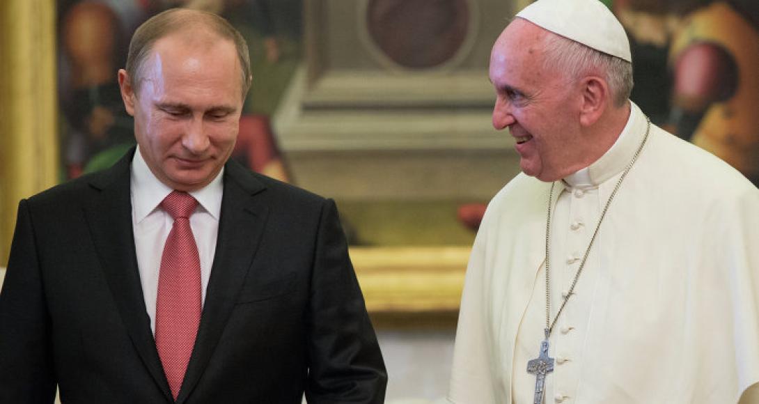 Majdnem egy órás volt Ferenc pápa és Vlagyimir Putyin találkozója