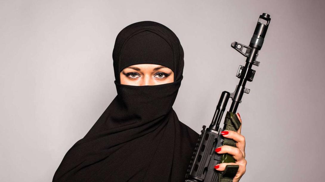 Huszonöt és harminc év börtönbüntetést kapott a párizsi női dzsihadista kommandó két legfőbb tagja