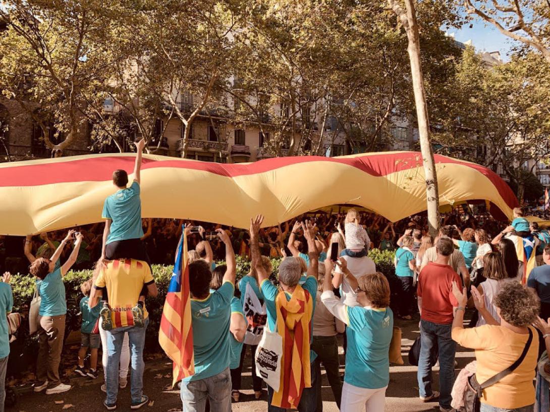 Mosolyforradalom, kirakatperek, politikai foglyok Katalóniában (3.)