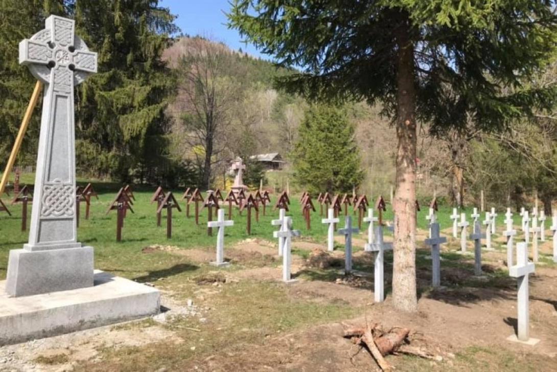 Úzvölgyi katonatemető - Dărmănești polgármestere kitüntette a júniusi temetőfoglalókat