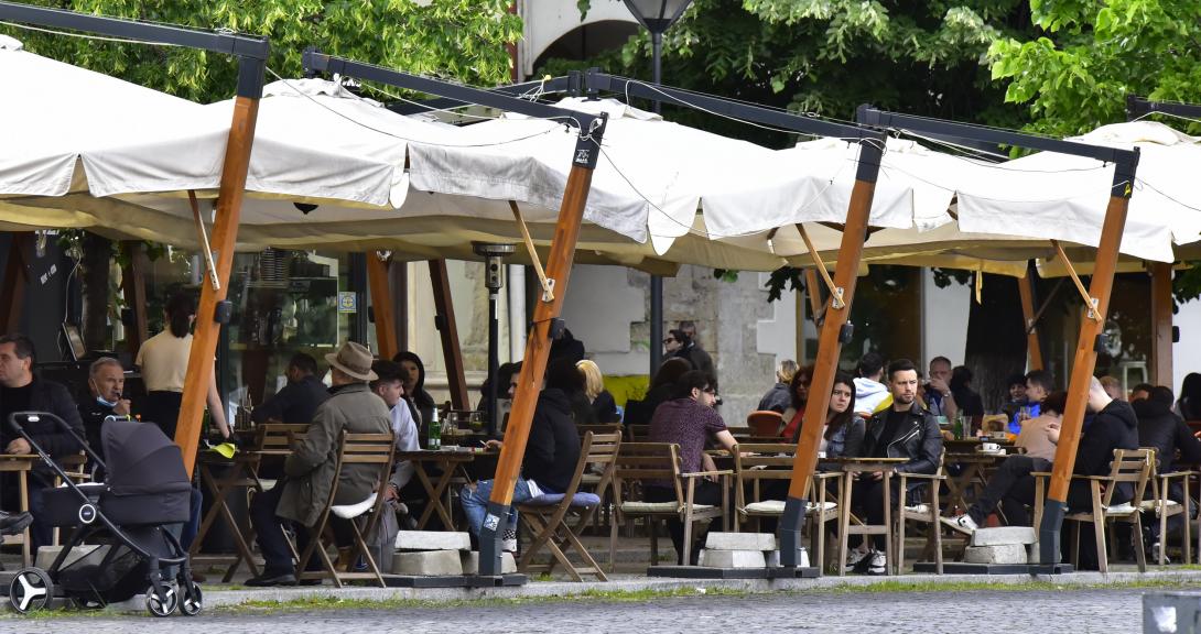 Megnyíltak a kolozsvári vendéglők és kávézók teraszai