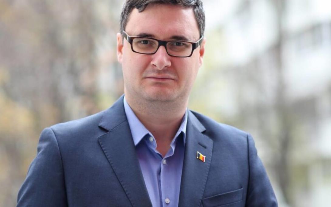 CNCD-tag akar lenni a magyargyűlölő Dan Tanasa blogger