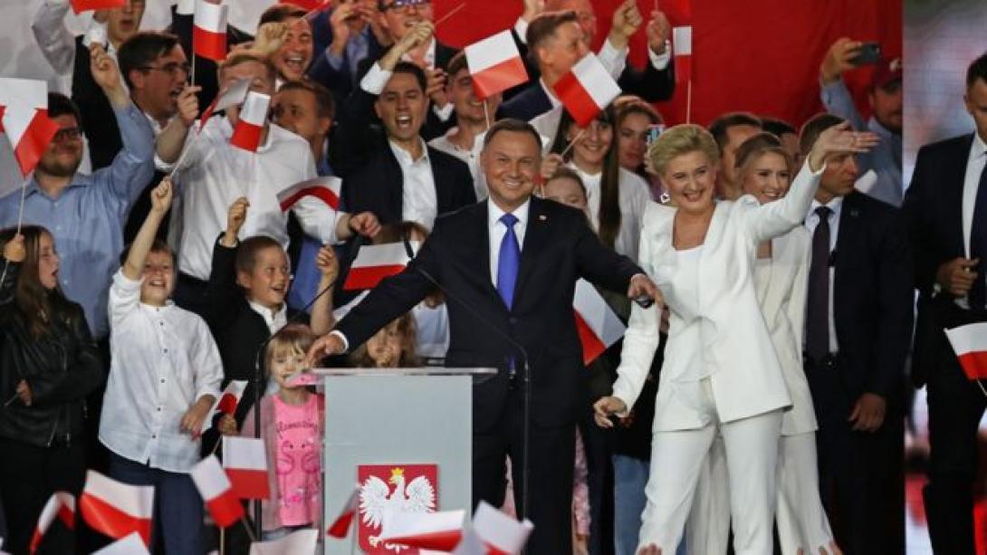 Andrzej Duda nyerte a választást Lengyelországban
