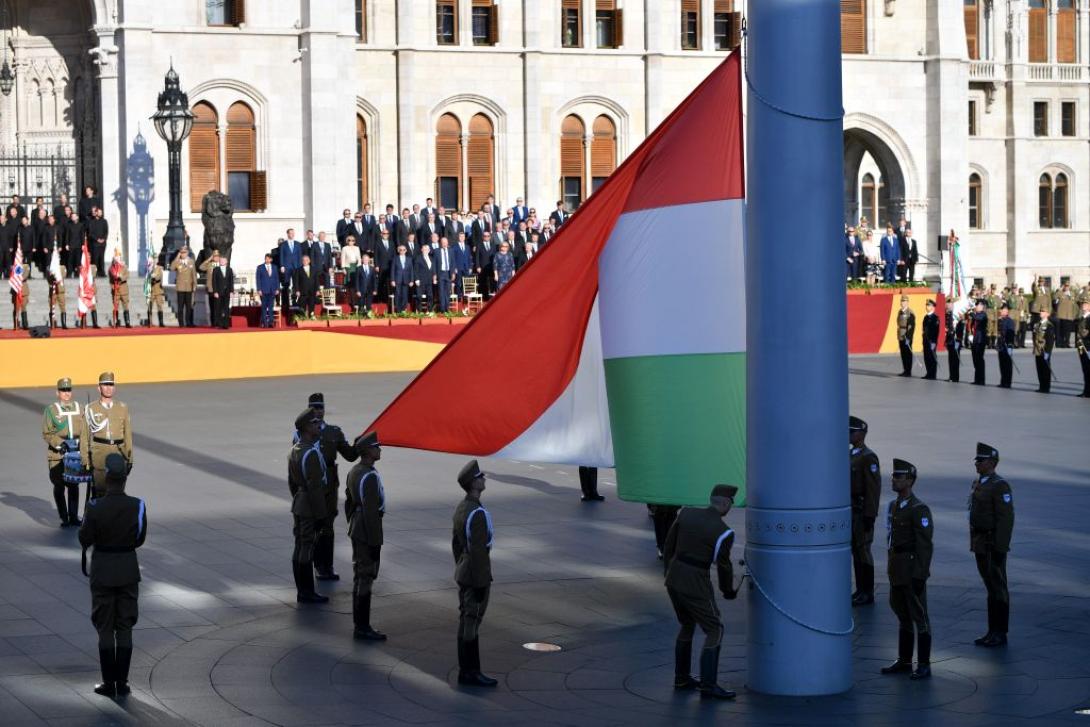 Áder János: megpróbáltatások idején is gyarapítani kell az "örök Magyarországot"