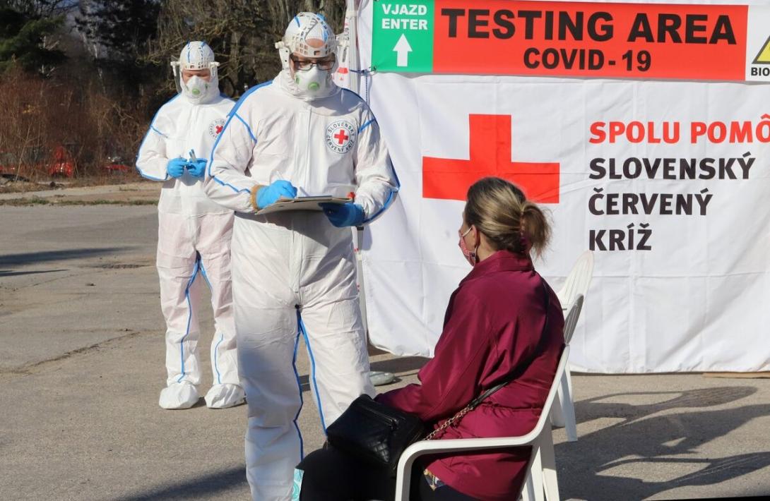 Koronavírus: Szlovákiában megkezdődött az országos tesztelés