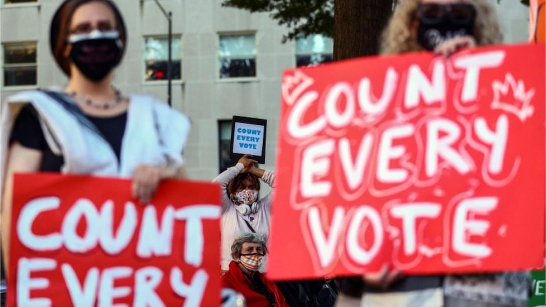 Trump jogászai benyújtották a perkeresetet a pennsylvaniai választások miatt