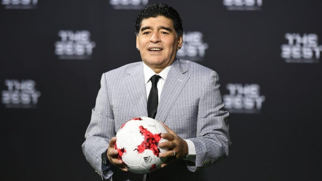 Elhunyt az argentinok legendája, Diego Armando Maradona