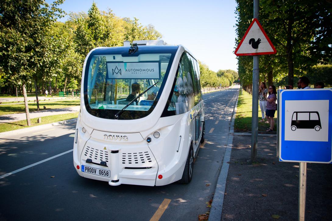 Egy lépéssel közelebb az önvezető buszokhoz Kolozsvár