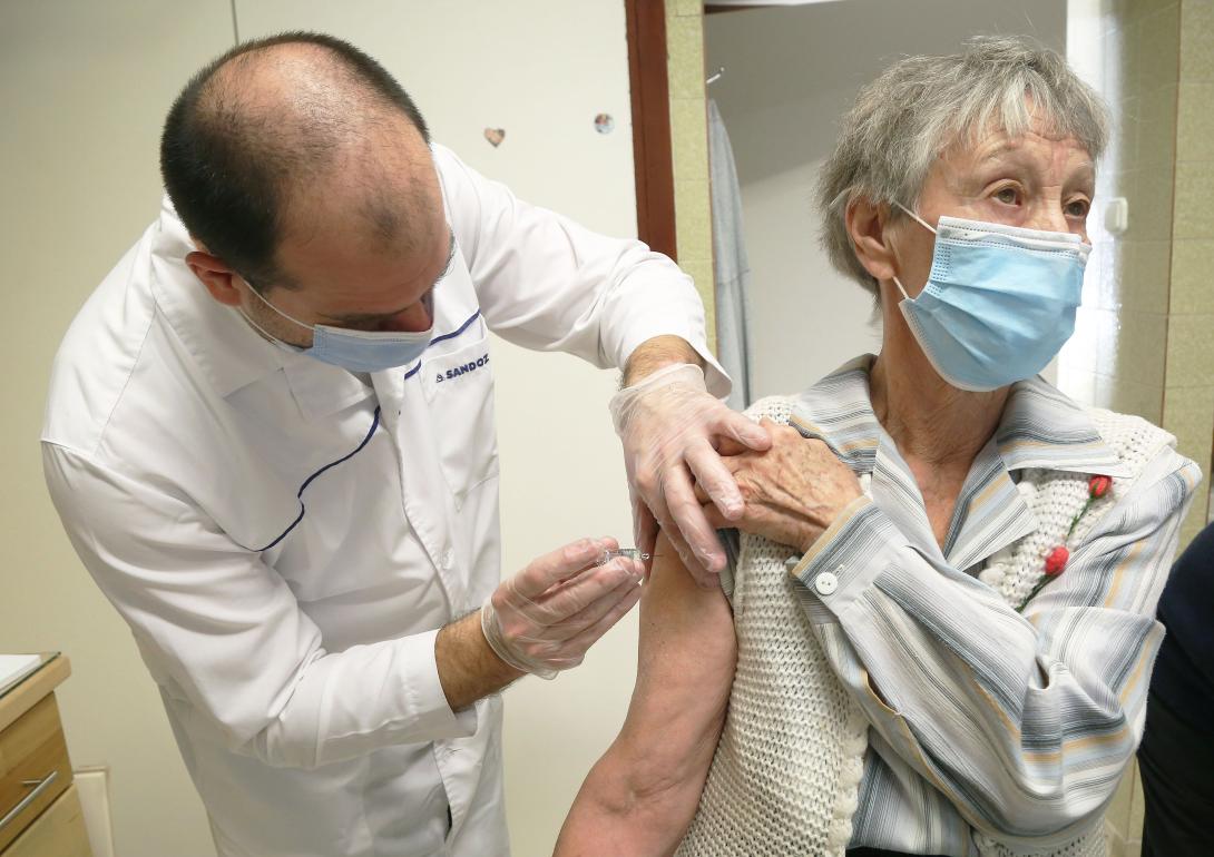 Kolozs megyében csak 65 háziorvos vállalja a védőoltás beadását