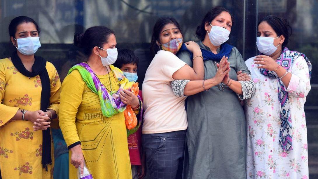 Katasztrofális a járványhelyzet Indiában,  nem lassul a vírus terjedése