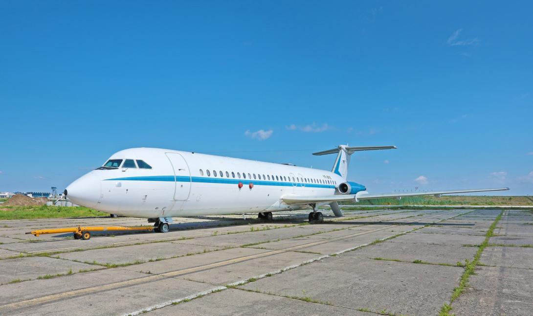Elárverezték Nicolae Ceauşescu egykori repülőgépét és limuzinját