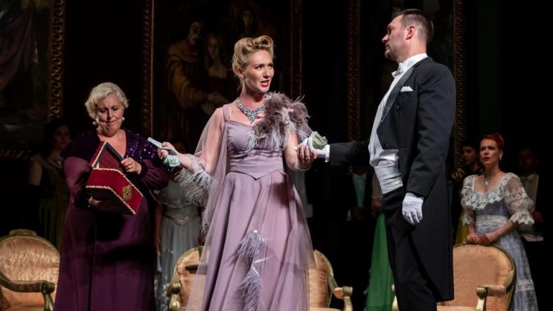 Marica grófnővel zárja évadát a magyar opera