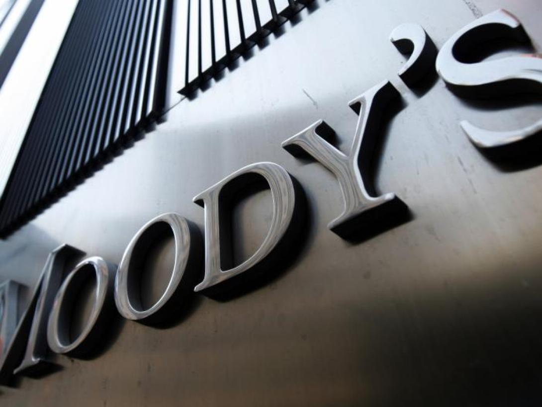 A Moody's negatívról stabilra javította Románia államadós-besorolását