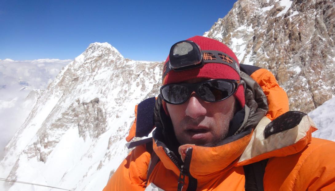 Első a román alpinisták között: Horia Colibăşanu meghódította a Kancsendzöngát
